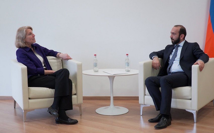 Mirzoyan və Donfrid İrəvanla Bakı arasında münasibətlərin normallaşması prosesini müzakirə ediblər