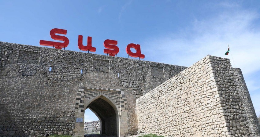 IX Qlobal Bakı Forumunun iştirakçıları Şuşaya gediblər