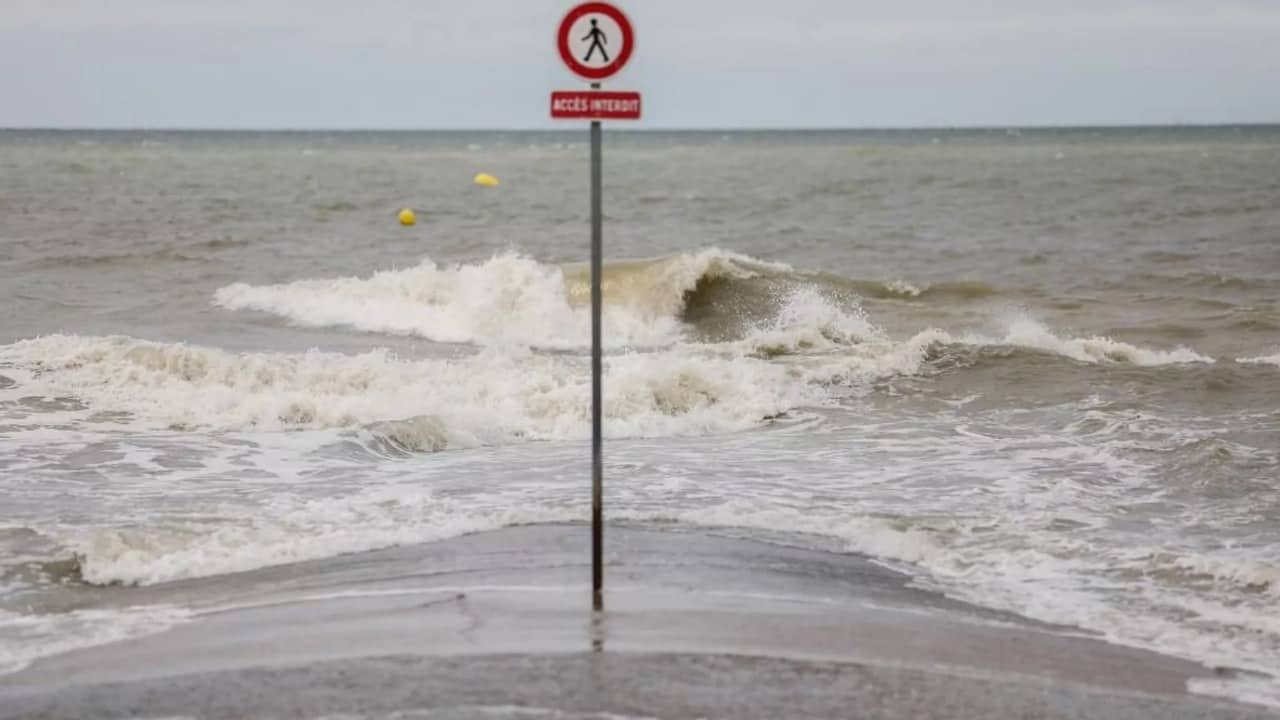 Fransanın Normandiya sahillərində qasırğa olub: 1 ölü 5 yaralı