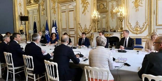 NATO-nun baş katibi Makronla görüşüb