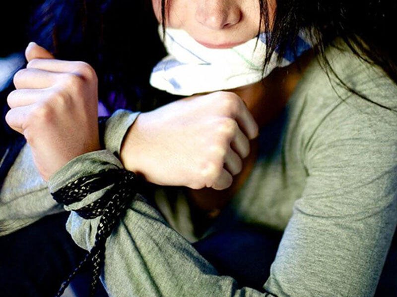 Özlərini DİN və DTX əməkdaşı kimi təqdim edənlər qadını oğurlayıblar