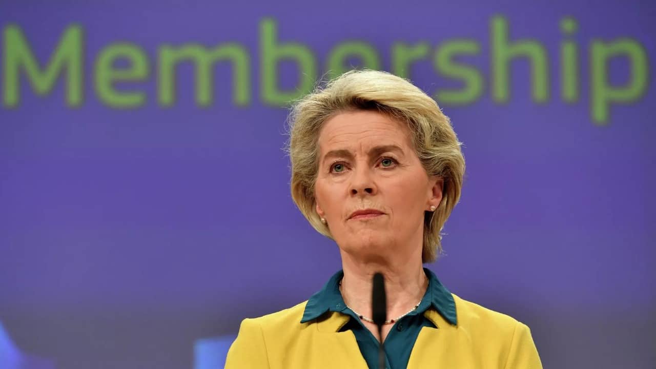 Aİ Komissiyasının sədri: “Türkiyə indi Aİ üzvlüyündən daha da uzaqlaşıb”