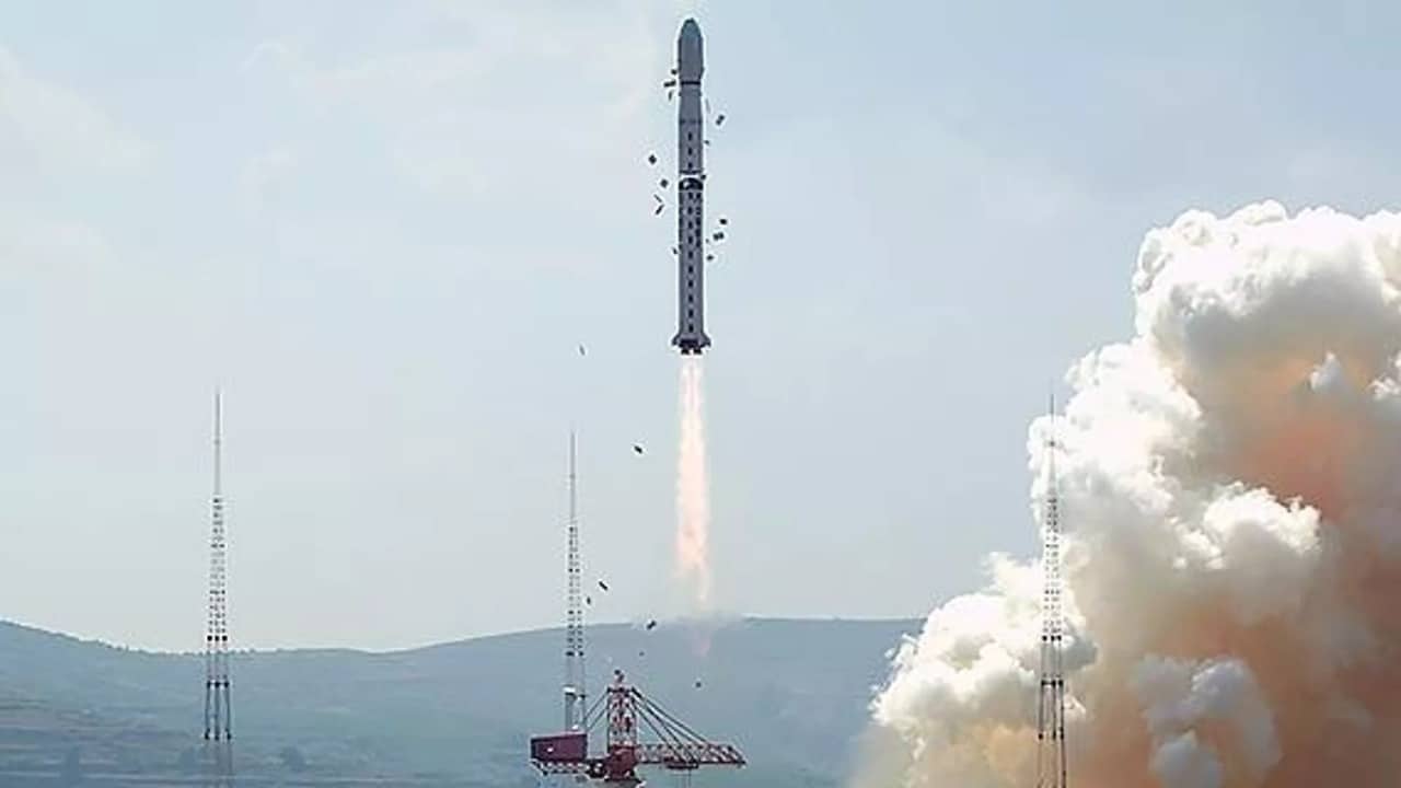 Çin “Yaogan-35” peyklərini orbitə buraxıb