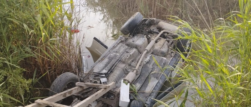 Kürdəmirdə avtomobil su kanalına aşıb, bir ailənin 4 üzvü xəsarət alıb