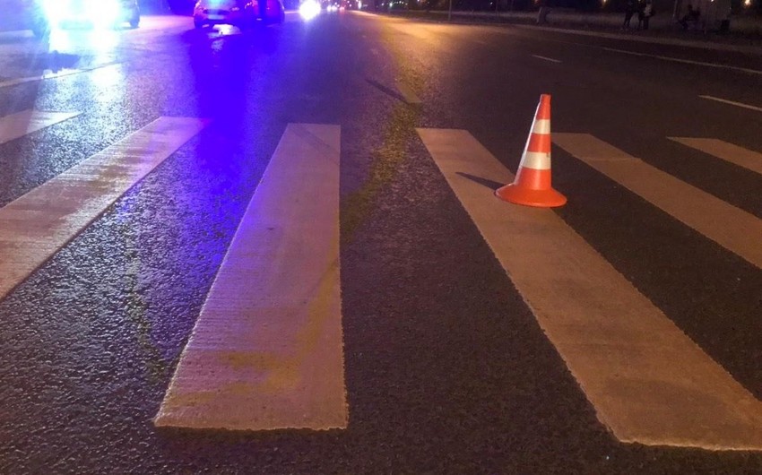 Bakıda avtomobil piyadanı vuraraq öldürüb