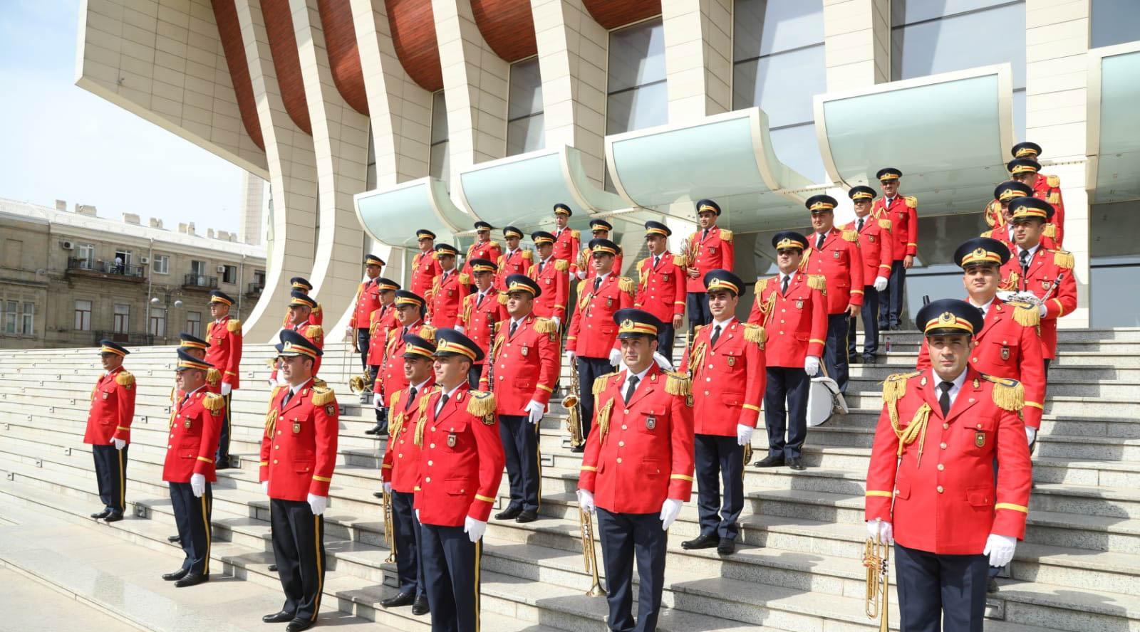 Bakıda Silahlı Qüvvələr Günü münasibətilə hərbi orkestrlərin yürüşləri başlayıb