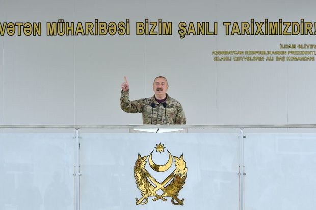 İlham Əliyev: “1993-cü ilin aprelində itirdiyimiz Kəlbəcərdə bu gün Ordu Gününü qürurla qeyd edirik”