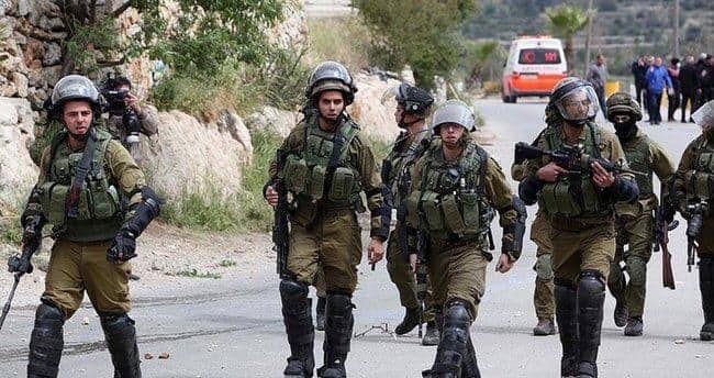 İsrail hərbçiləri bir fələstinli yeniyetməni atəşə tutublar