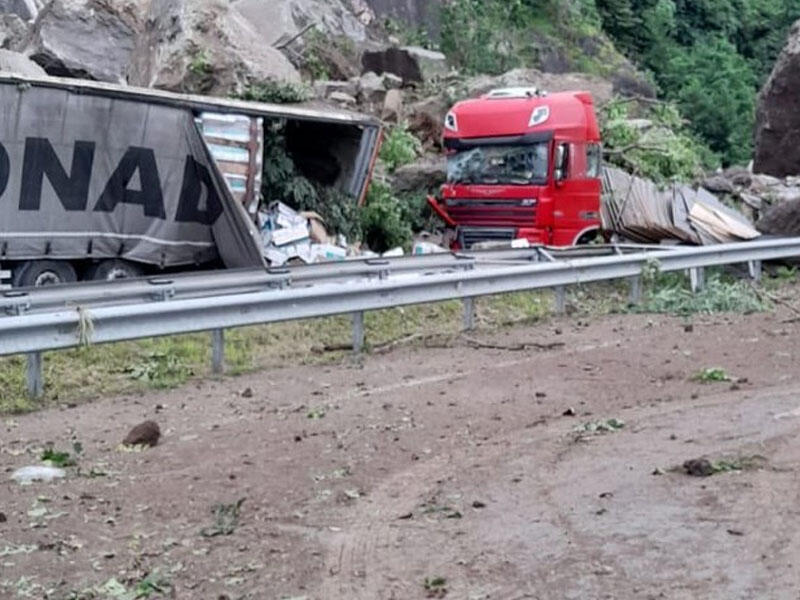 Qardaş ölkədə FACİƏ: ölən və yaralananlar var - VİDEO