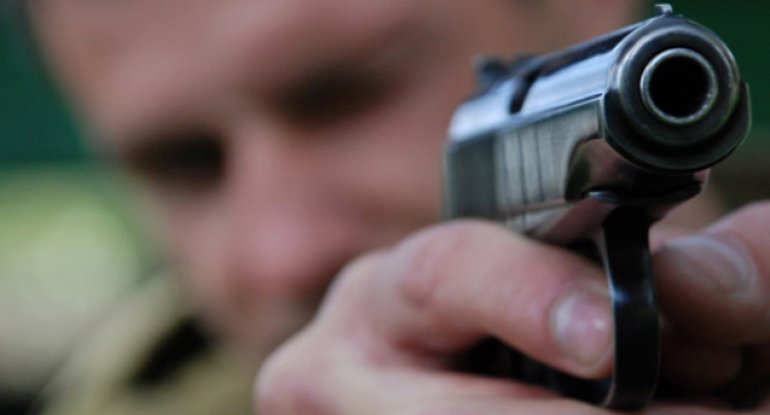 Boşanmaq istəyən arvadını öldürdü, qaynını yaraladı sonra isə...