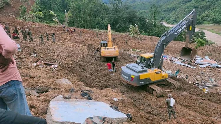 Hindistanda torpaq sürüşməsi nəticəsində ölənlərin sayı 19-a çatıb
