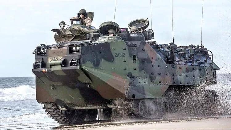 Yunanıstan ABŞ-dan İHA və 74 desant gəmisi alır