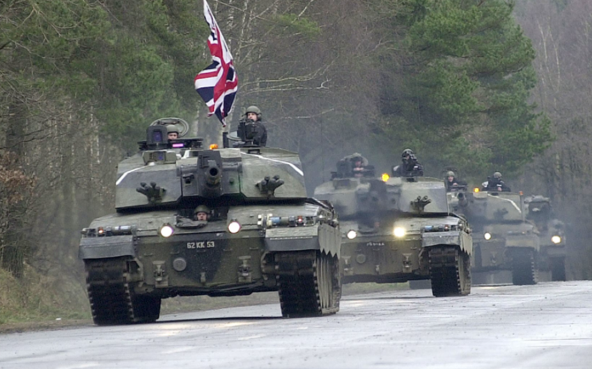 Britaniya Polşaya tanklar yerləşdirir