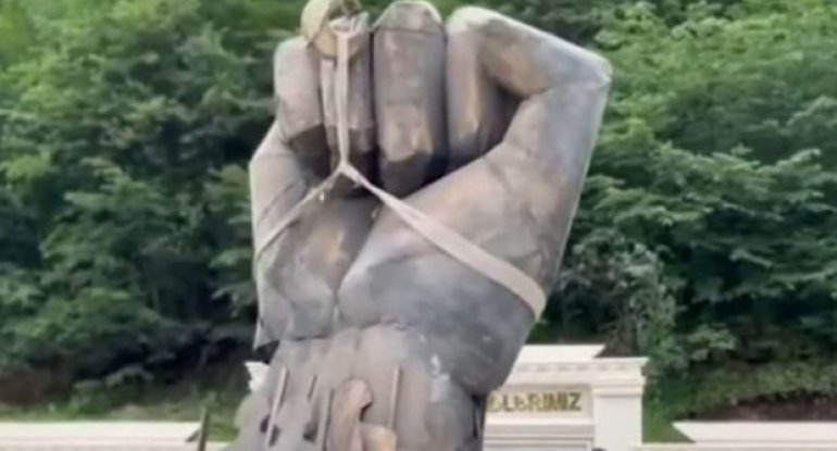 Kəlbəcərdə “Dəmir yumruq” abidəsi ucaldılır - VİDEO