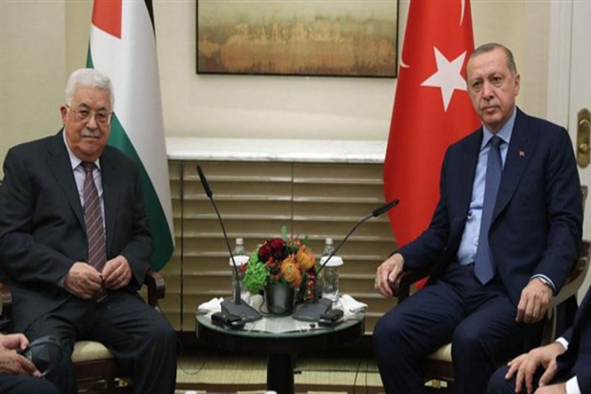 Ərdoğan Fələstin lideri Mahmud Abbasla telefon danışığı aparıb
