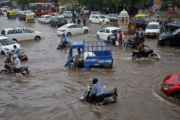 Hindistanda daşqınlar nəticəsində azı 15 nəfər öldü