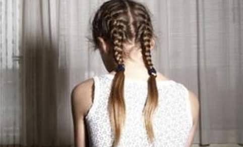 15 yaşlı qızı zorlayan şəxsə cəmi 2 il cəza istənildi, Bərdə məhkəməsi bəraət verdi - TƏFƏRRÜAT