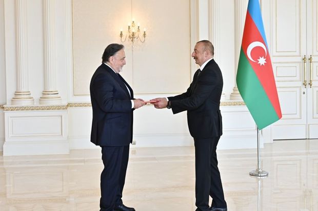 İlham Əliyev Çex Respublikasının yeni səfirinin etimadnaməsini qəbul edib - YENİLƏNİB