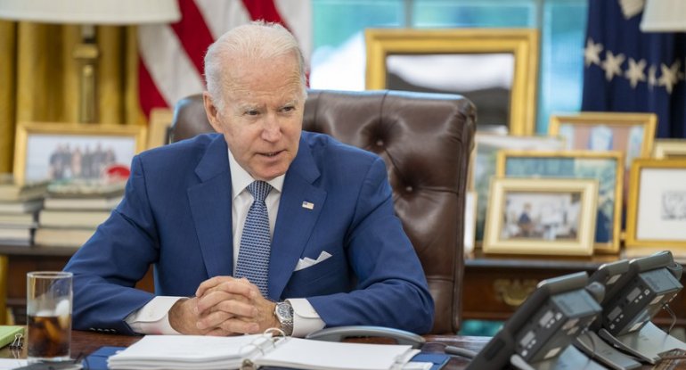 Bayden Çinə qarşı sanksiyaların müddətini daha bir il uzadıb