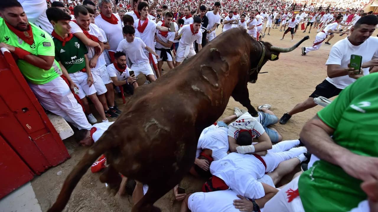 İspaniyada San Fermin festivalında 3 NƏFƏR YARALANIB