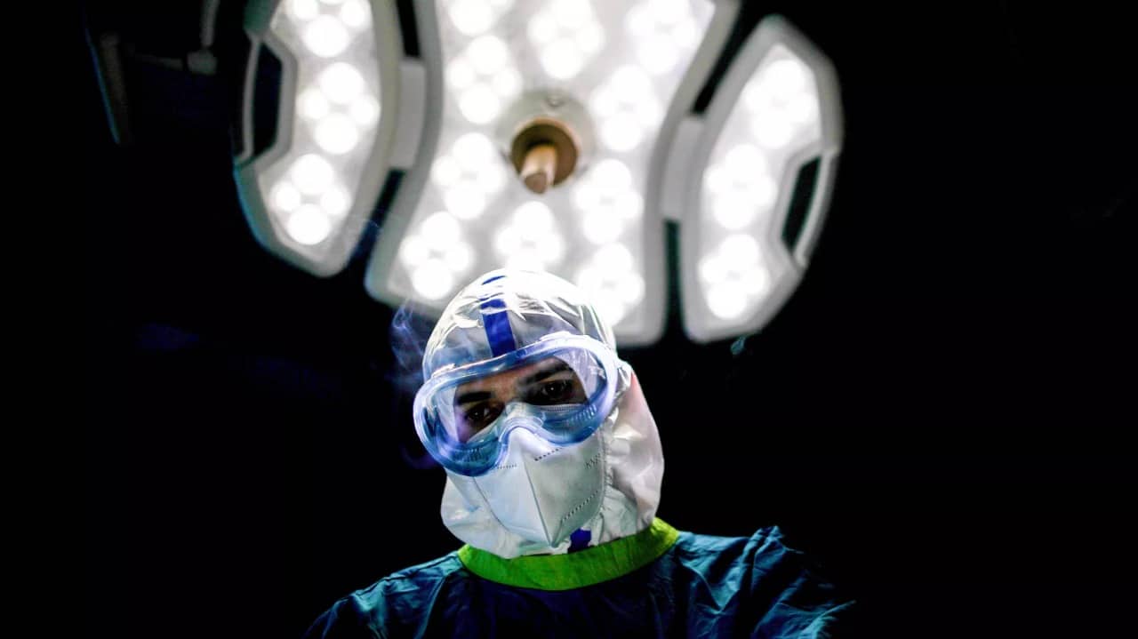 Tibb aləmində bir ilk: Geni dəyişdirilmiş donuz ürəyi insana köçürüldü