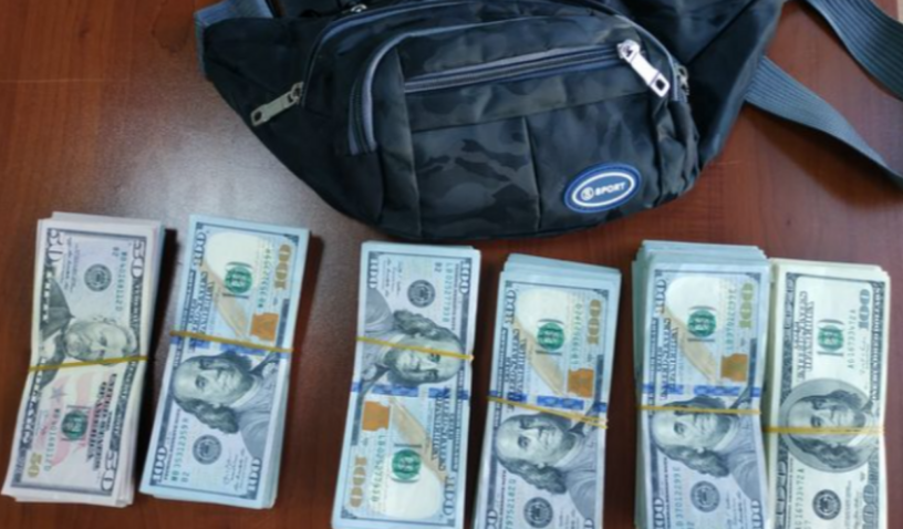 Azərbaycandan xeyli miqdarda xarici valyuta çıxarılmasının qarşısı alınıb