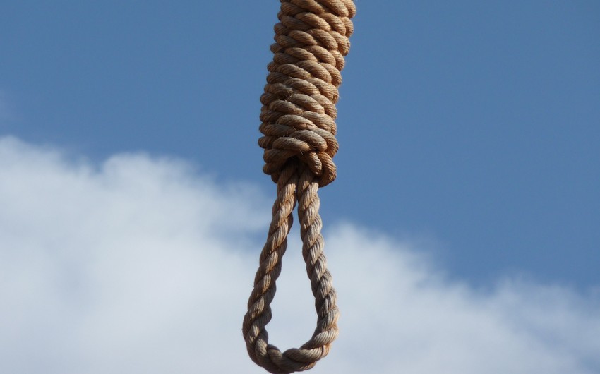 Qəbələ sakini Kürdəmirdə intihar edib