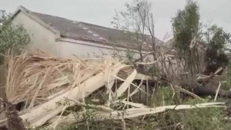 Çində qasırğa: 1 ÖLÜ, 25 YARALI