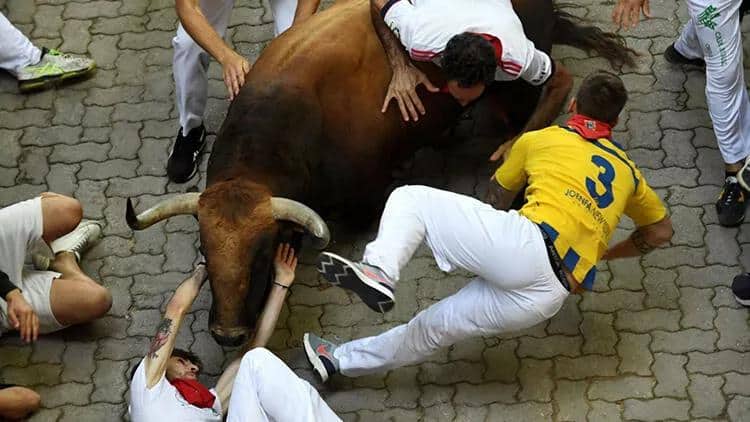 İspaniyada dəhşət: 3 nəfər həyatını itirib