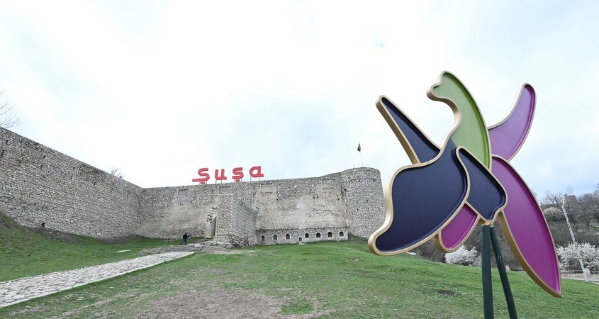 Beynəlxalq Media Forumunda birinci panel keçirilib