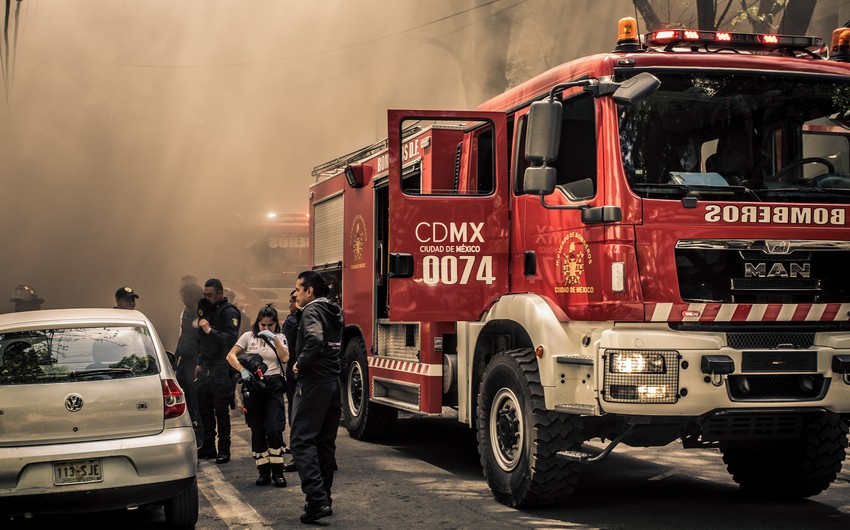 Meksikada yaşayış binasında partlayış olub, ölən və xəsarət alanlar var