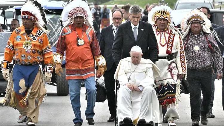 Roma Papası Kanadanın yerli sakinlərindən üzr istəyib