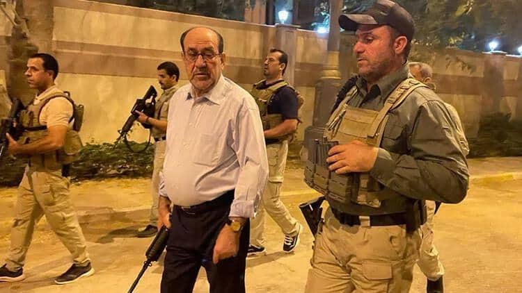 İraqın keçmiş baş naziri əl-Malikinin silahla çəkdirdiyi fotolar müzakirələrə səbəb olub