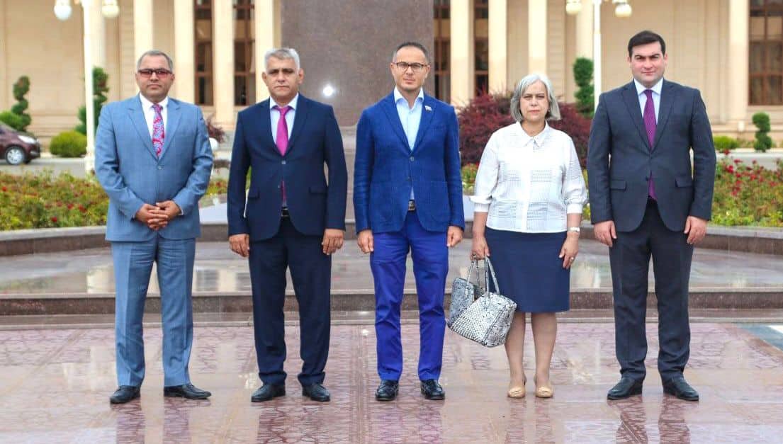 Deputat Ramil Həsən seçiciləri qəbul edib -FOTO