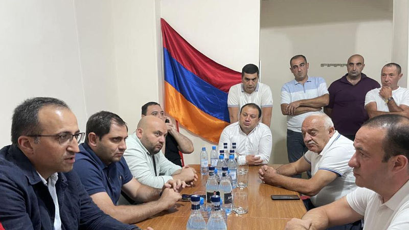 Erməni deputatdan etiraf: 