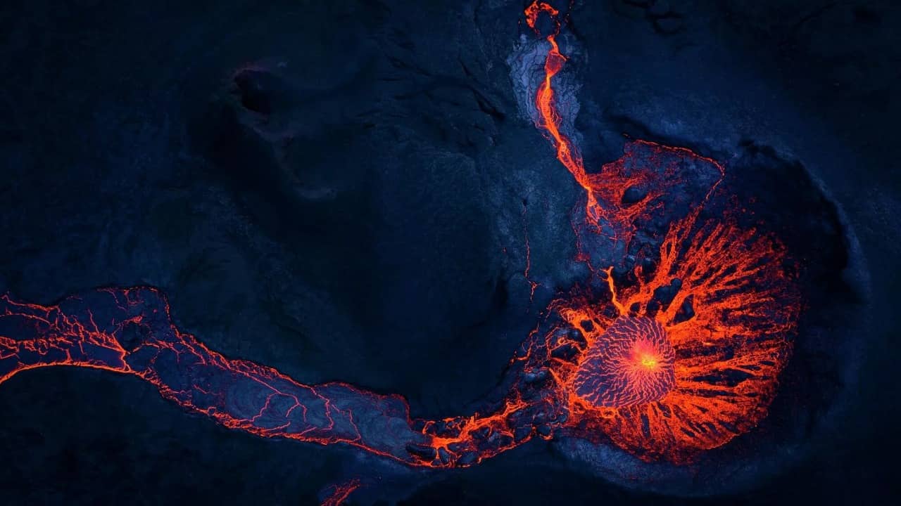 İslandiyada vulkan püskürməsi nəticəsində maqma səthə çıxıb