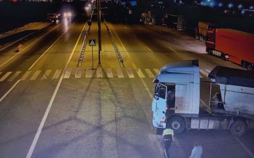 Bakıda yolu bağlamağa çalışan yük maşınının sürücüsü həbs edilib