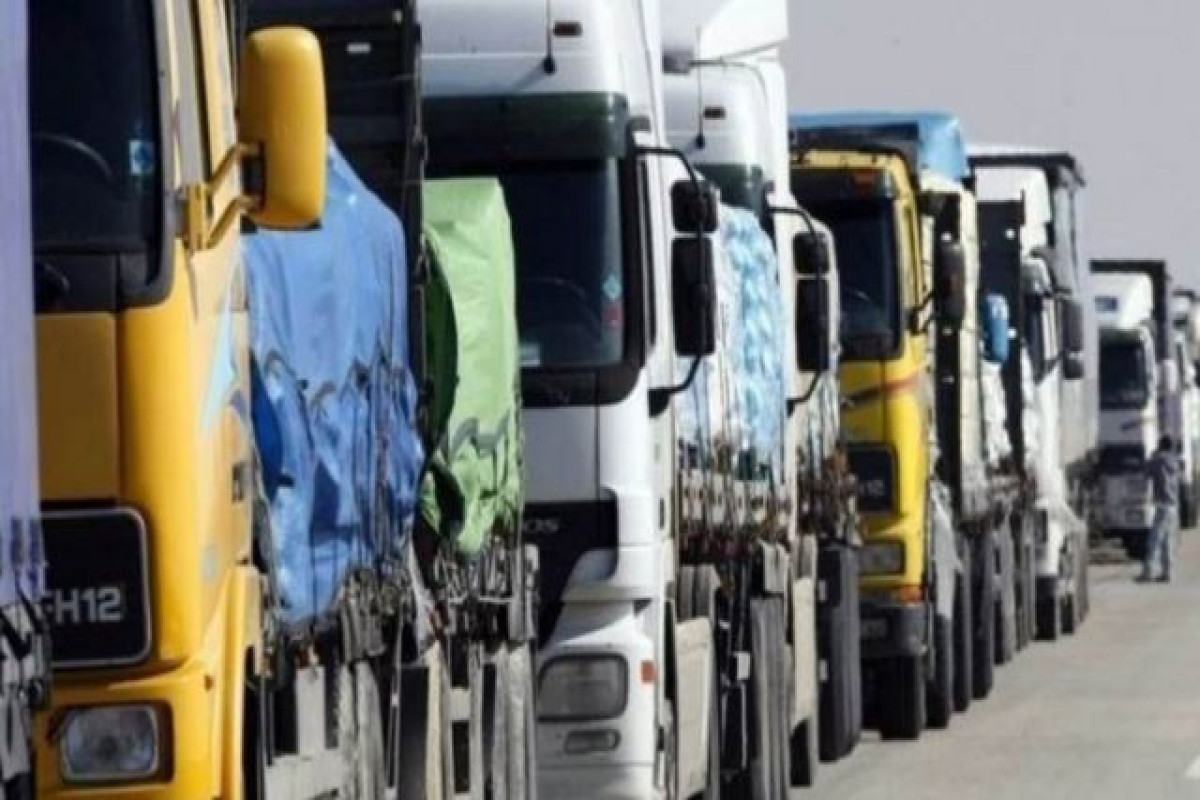 İranda yük maşını sürücüləri etiraz aksiyası keçirib