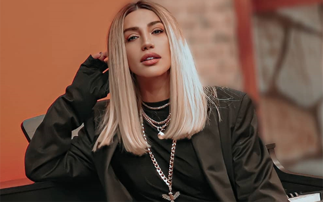 Röya şəhidin sevgilisinə yazdığı məktubun sözlərinə mahnı oxudu - Video