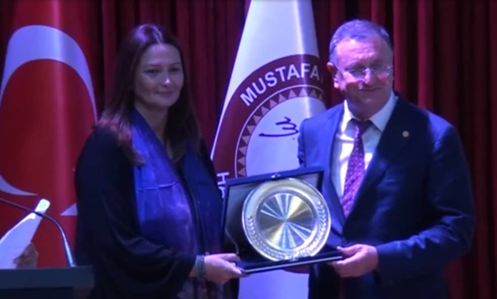 Qənirə Paşayeva Türkiyədə 