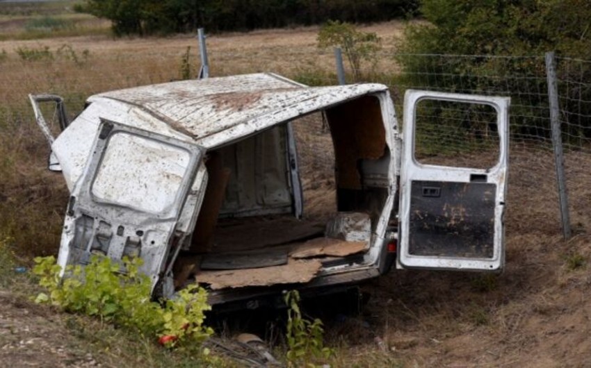 Bolqarıstanda miqrant daşıyan avtomobil aşıb