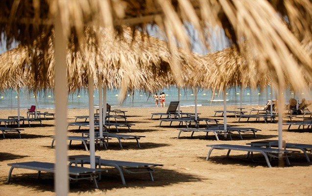 Dəniz sahilində kişi ilə qadın meyiti tapıldı - Yenilənib