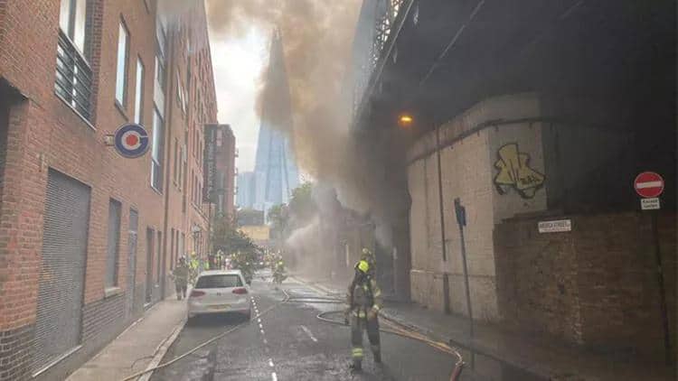 SON DƏQİQƏ: London metrosunda yanğın baş verib