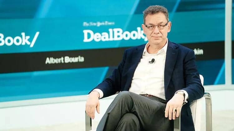 Korona peyvəndini istehsal edən CEO korona oldu