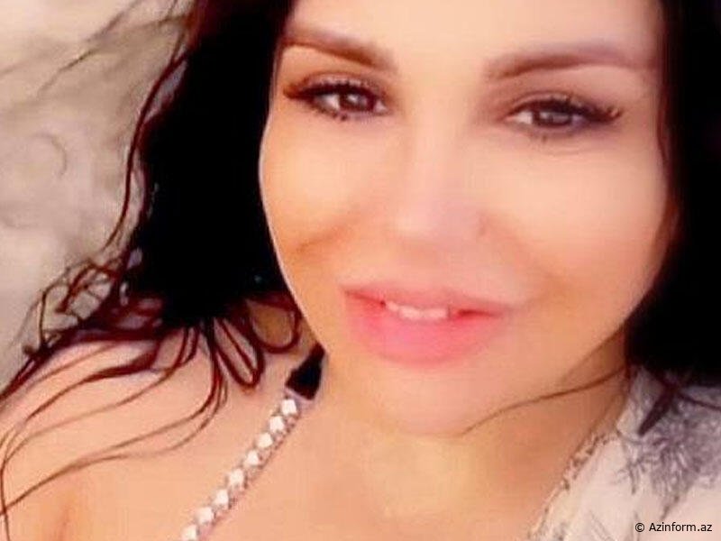 “Pişik” Günel dəniz sahilində bikinidə - VİDEO