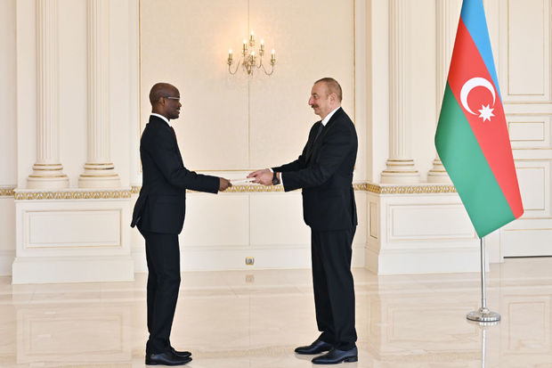 İlham Əliyev Çadın yeni səfirini qəbul edib - FOTO