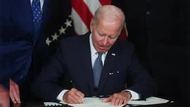 Bayden 433 milyard dollarlıq aktı imzaladı