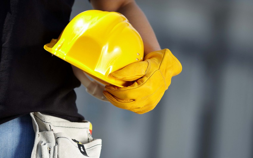 Bakıda qəlibçi 9-cu mərtəbədən yıxılaraq ölüb