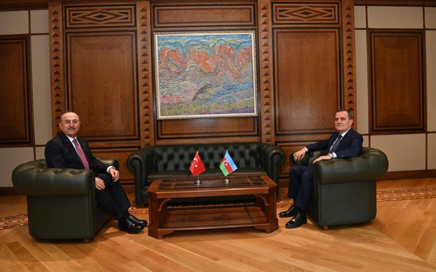 Azərbaycan və Türkiyənin XİN başçıları arasında telefon danışığı olub