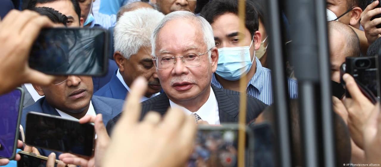 Keçmiş baş nazir həbs edilib